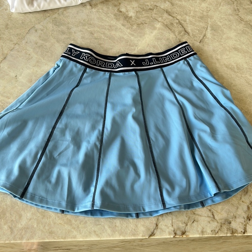J.Lindeberg size medium skort